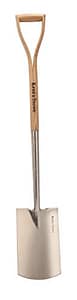 The Gardeners’ Tool Of Choice: A Review of the Kent & Stowe Stainless Steel Pointed Spade
